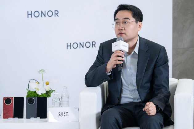 荣耀硬件工程部总裁刘洋