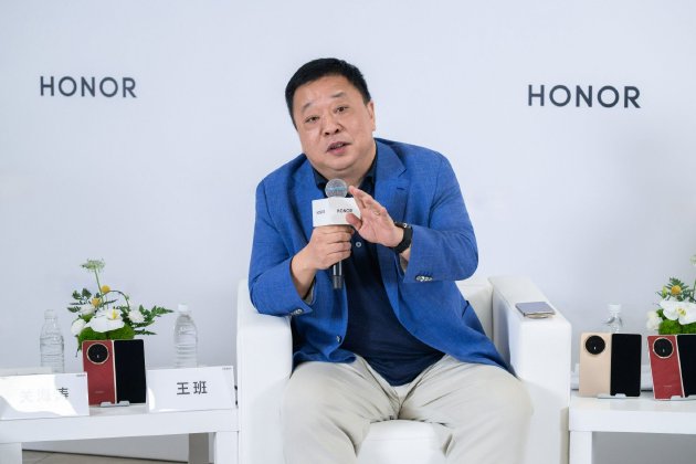 荣耀球销售与劳动总裁王班