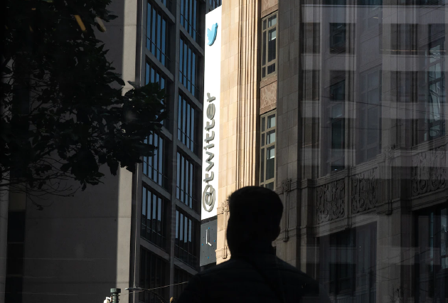 马斯克：知情人士称推特数日内进行首轮25%的裁员 影响所有部门