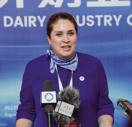 国际乳品联合会总干事长卡洛琳·埃蒙德