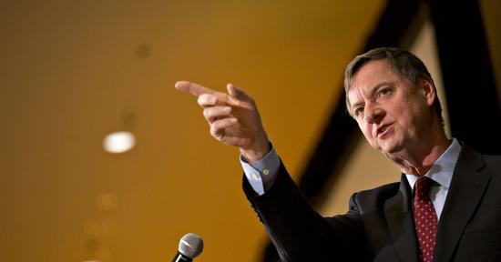 美联储埃文斯：近零利率或维持至2024年