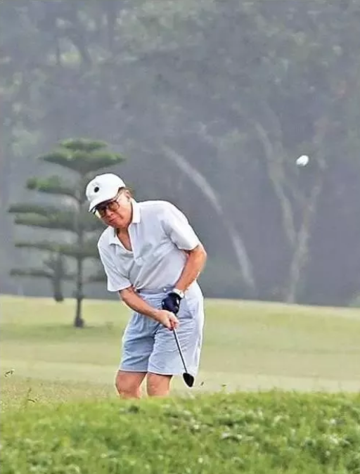 看大佬的运动鄙视链张小龙高球冠军许家印篮球制霸