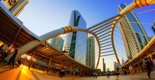 泰国第二季度经济同比萎缩12.2%