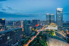 国务院:全面取消城区常住人口300万以下城市落户限制