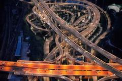 重庆市政府工作报告33次提及国际 支柱产业迭代升级