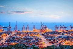 统计局：10月份货物进口12176亿元 增长0.9%