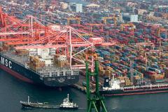 以人民币计价 中国11月出口同比增长14.9%