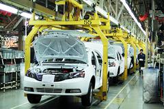 统计局：汽车制造业两个指数连续两个月位于收缩区间 “缺芯”带来不利影响