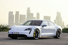 国家统计局：7月新能源汽车产量28.9万辆，同比增长162.7%