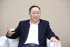 张兴海代表：鼓励年轻人少送外卖、多进工厂