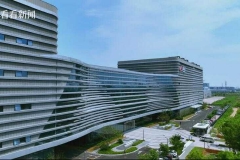 优化人才落户和购房政策，上海23条措施支持临港新片区建设独立综合性节点滨海城市