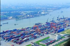 五部委联合推动水运建设 港口航运板块拉升走高 中远海能涨停