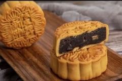 高额运费、补差价 “天价”月饼仍在变相偷着卖