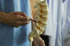 “最复杂”骨科脊柱耗材集采落地：平均降价84%、每年节约260亿