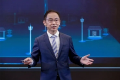 华为高层人事调整：丁耘替彭中阳兼任企业BG总裁