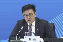 蔡强回应行业四问：转型是转大弯还是转急弯