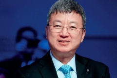 朱民建议出台鼓励住房更新政策，特别是购买二套房的政策
