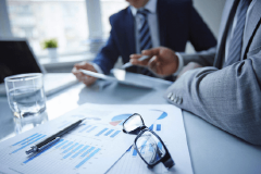 提前还贷现象调查：排长队预约还款，银行为何“劝退”