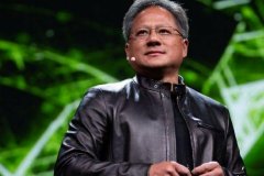 黄仁勋：不要低估中国在芯片领域的追赶能力，英伟达必须跑得非常快