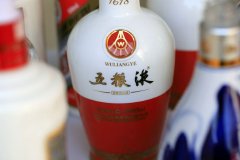 五粮液一季度净利润增长11.98%，机构称今年一季度白酒行业稳中有进
