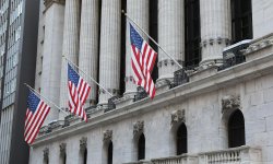 管涛：美联储降息趋缓，或开启“走走停停”模式