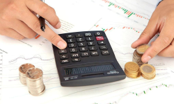 管涛：辩证看待高油价对中国物价走势的影响