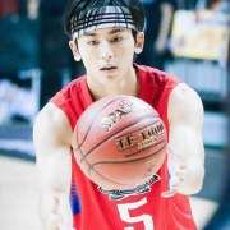 爱玩基金的七七