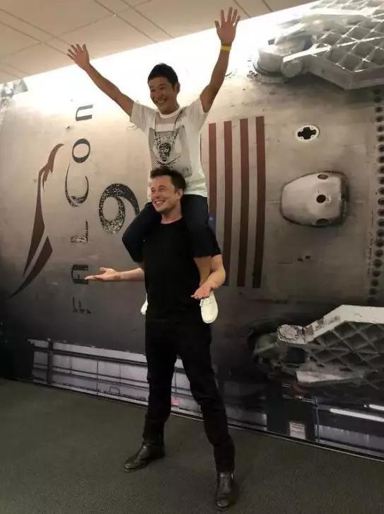 SpaceX绕月飞行乘客日本亿万富翁前泽友作