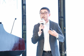 （华安财保资管副总裁兼固定收益部总经理 何崴）