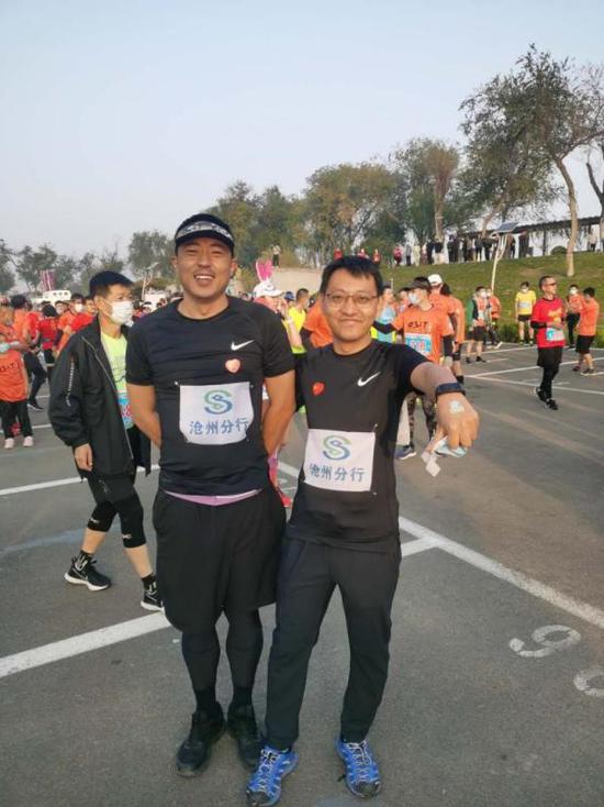 民生银行沧州分行参加沧州市第七届半程马拉松比赛