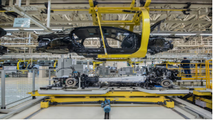 图6：大庆沃尔沃汽车-总装车间&nbsp;&nbsp;资料来源：大庆沃尔沃官网，申万宏源研究