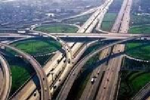 人民日报今日谈:跑出“加速度”,确保“高质量”