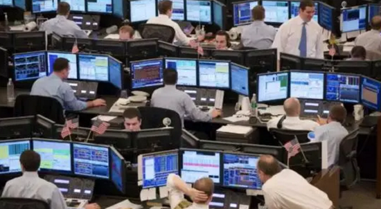 不堪长期加班压力 高盛分析师恳求每周工作时间降至80小时