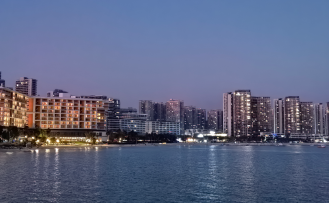 图2：华润小径湾夜幕初上&nbsp;&nbsp;资料来源：实地拍摄，申万宏源研究