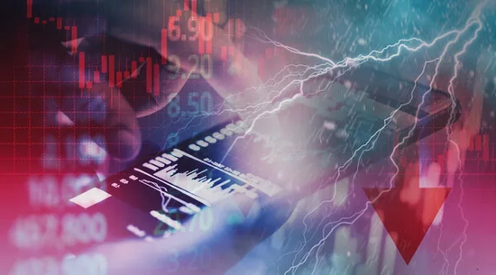 欧洲惊魂！10万俄军集结，美国170吨“致命援助”抵乌！俄股雪崩10%，央行紧急暂停购汇