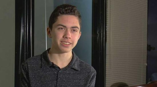 发现苹果FaceTime漏洞的14岁男孩格兰特-汤普森