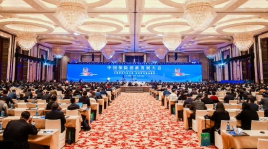 银保监会马学平：聚焦人口老龄化战略 大力发展商业养老保险