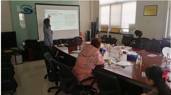 民生银行沧州分行：浮阳南大道支行开展花扇DIY活动