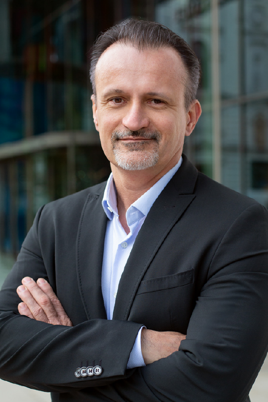 　（匈牙利马蒂亚斯·科维努斯学院（Mathias Corvinus Collegium，MCC）国际经济中心主任，乔博·莫尔迪茨（Csaba Moldicz）博士）