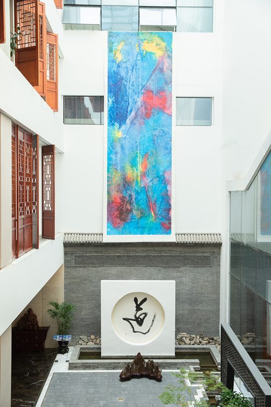 《秋蝶》霜凝 800*300cm 书法《道》 霜凝 200*200cm