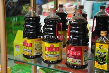 网购海天酱油瓶内发现活蛆