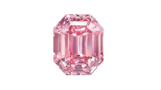 史上最大的鲜彩粉红钻石“粉红遗产” 拍卖以逾5000万美元成交