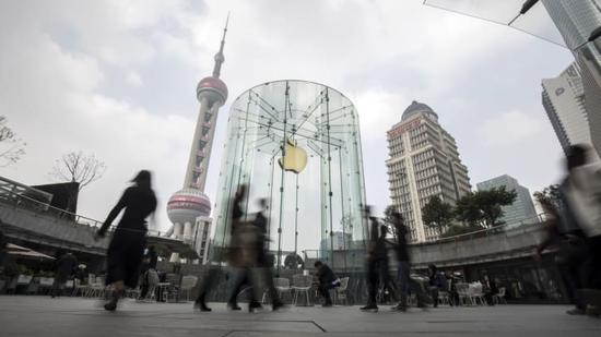 iPhone上月中国销量360万部 较4月下降7.7%
