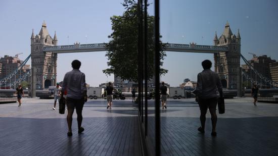 调查显示英国三分之一雇主计划本季度裁员