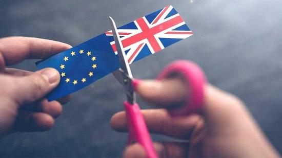 脱欧谈判进入“行动”的一周 英国警告不会退让