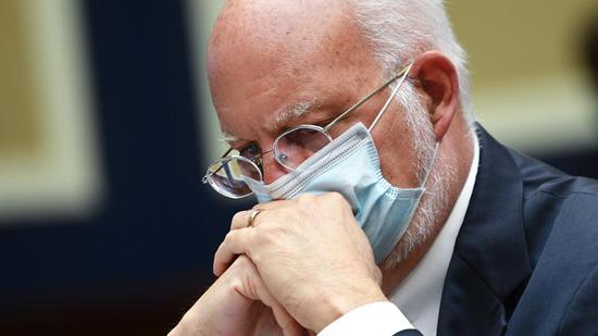 美CDC主任：疫情进入最艰难时期 每天死亡将超2000