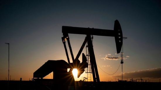 周四美国WTI原油收跌2.5% 三日来首次下跌