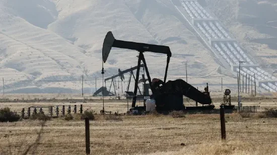 美国WTI原油周五收跌2.4% 本周下跌5.9%