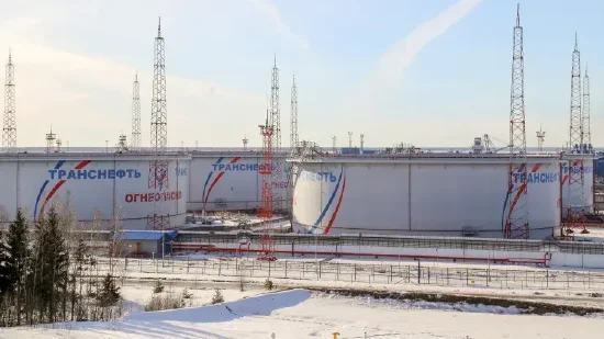 周一美油收高2.4% 传乌克兰袭击俄罗斯燃料码头