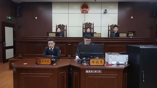 庭审现场&nbsp; 本文图片均来自微信公众号@山东高法